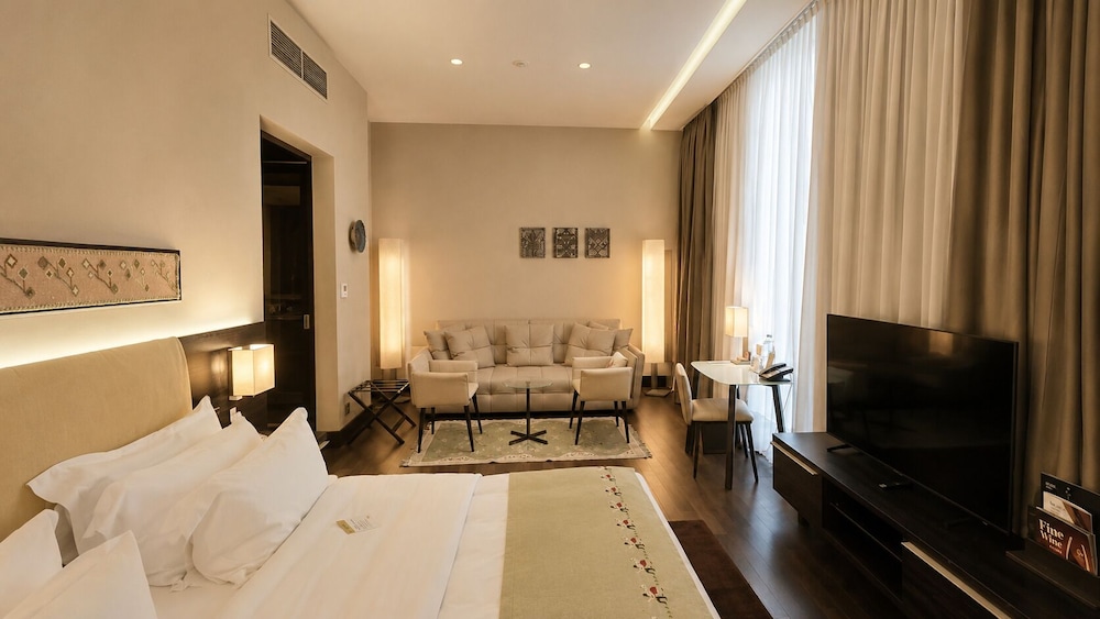 BERD'S Hotel 33/71