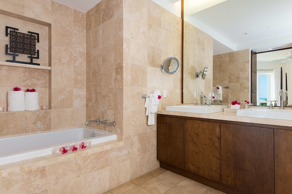 3 Bedrooms, Luxury, Suite, 1 Queen and 2 King Beds, Ocean Front