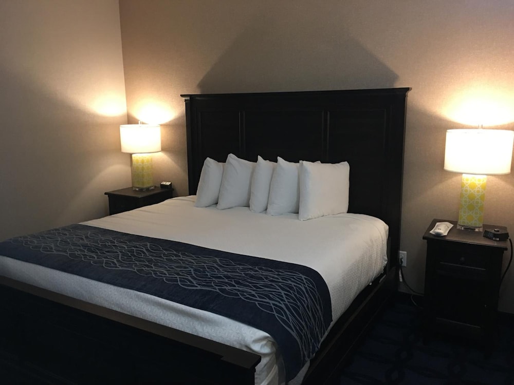 Riverside Inn 25/60