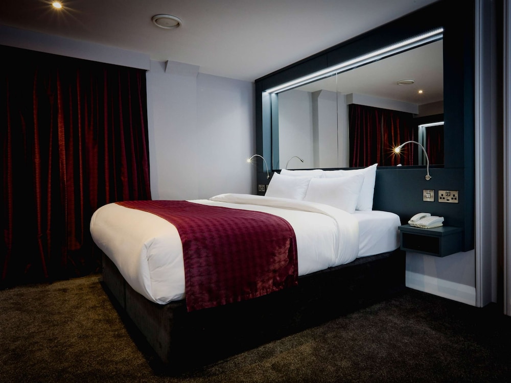 PRESIDENTIAL, SUITE