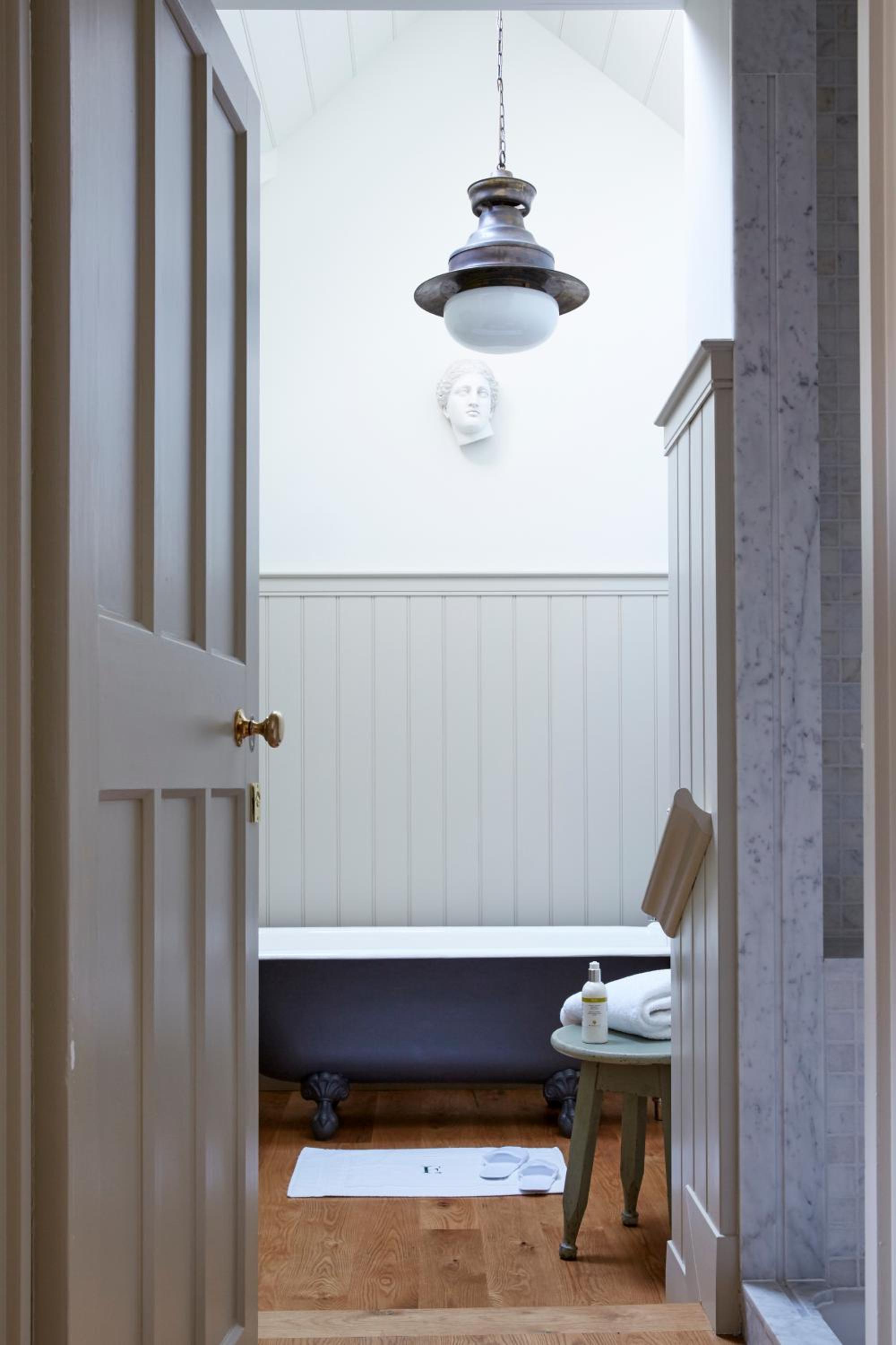 Hotel Endsleigh 6/50