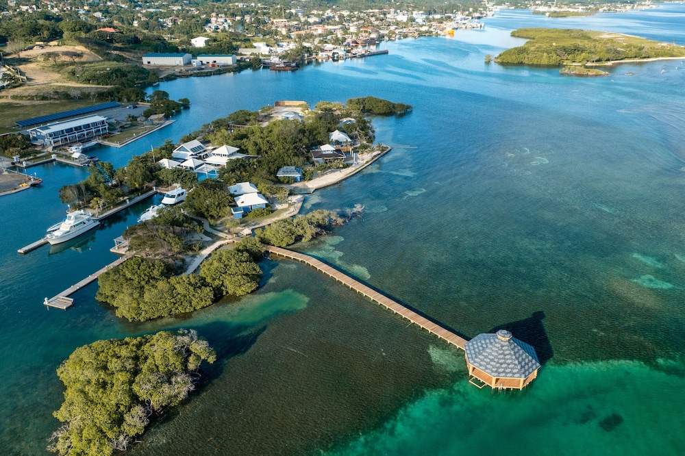 Barefoot Cay Resort 50/67