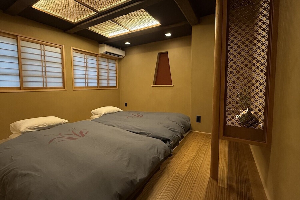 Maisonette, Twin Beds, 4 Futon Beds, No Bathroom, Adult Only