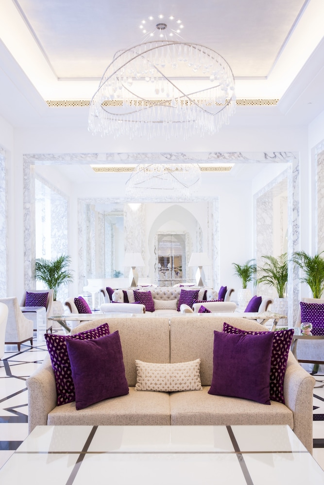 Royal Saray Resort 9/67