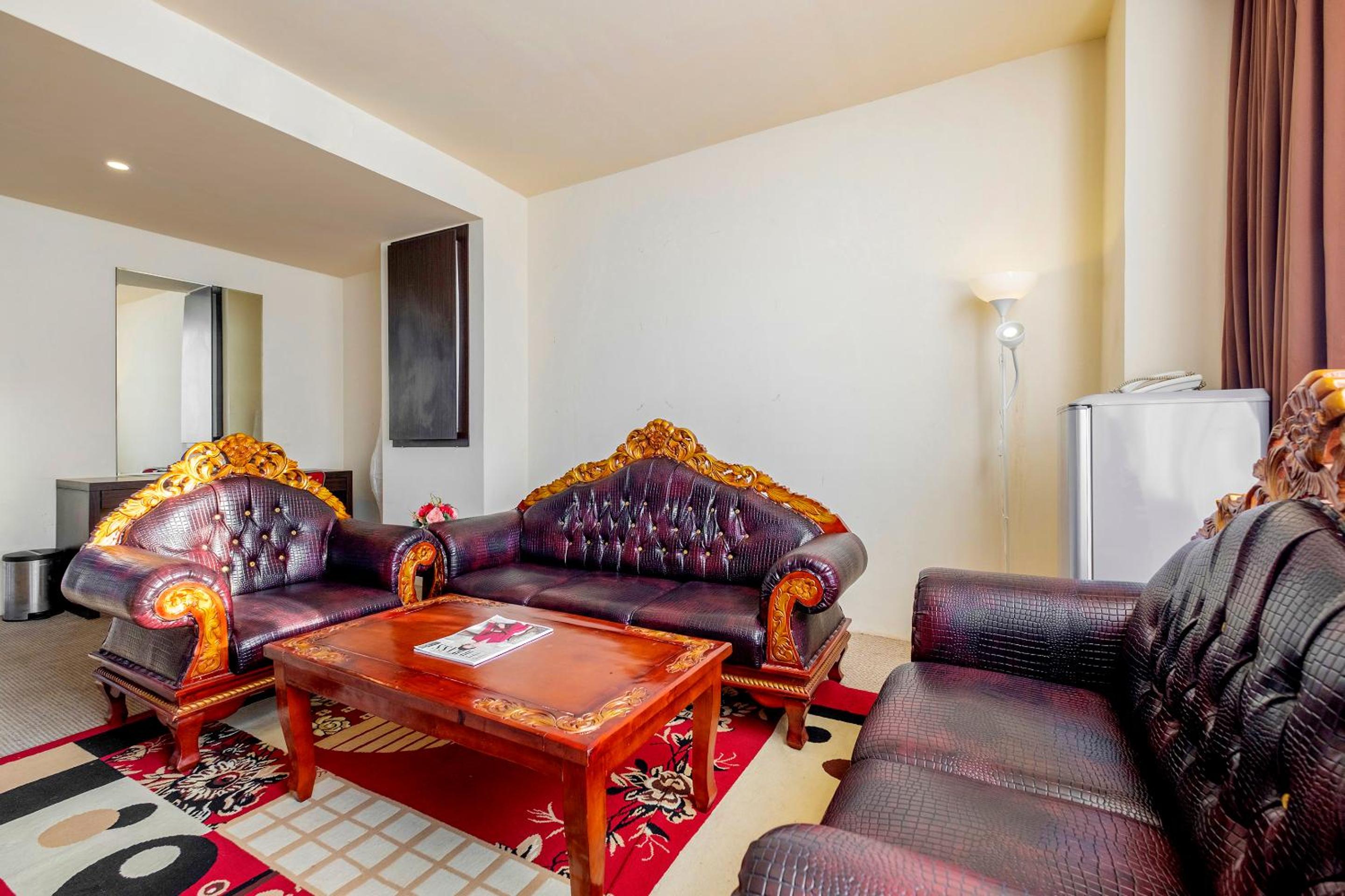 Townhouse Oak near Losari Beach formerly Lynt Hotel Makassar 22/32