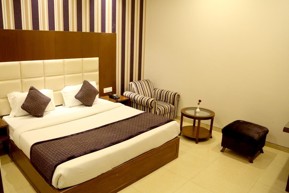 Hotel Shagun Zirakpur 16/50