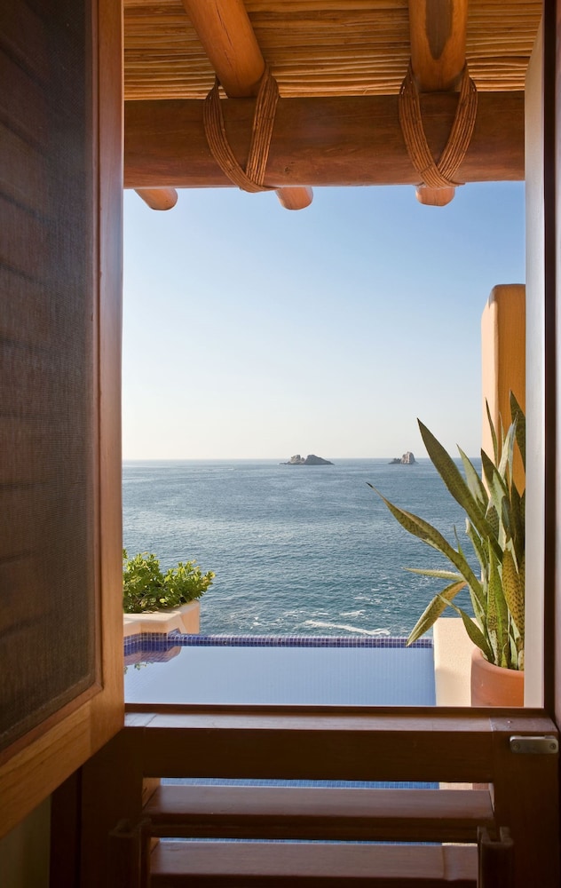 Cala De Mar Resort & Spa Ixtapa 12/69