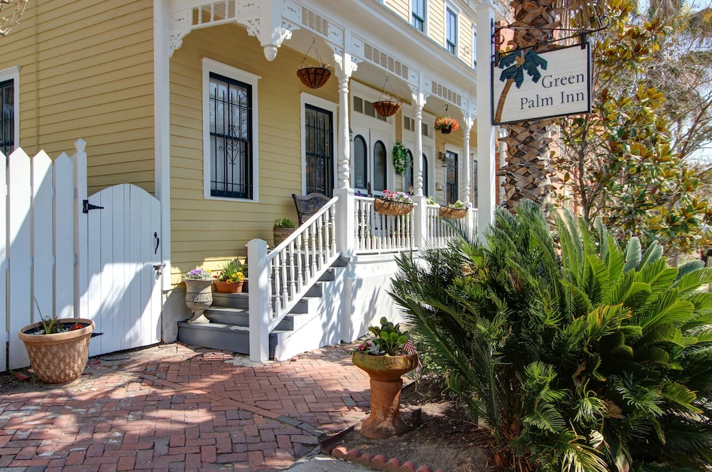 Green Palm Inn 21/25