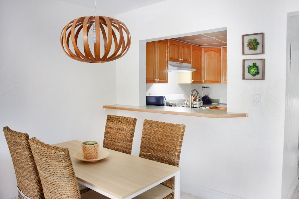 Coral Reef Suites 54/75