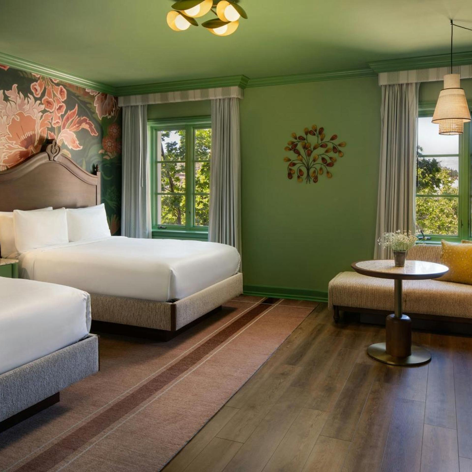 Legacy, 2 Queen Beds
