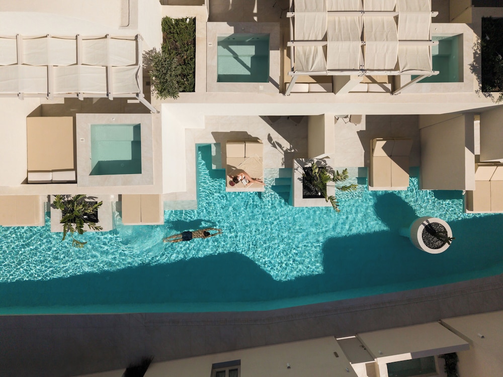 Heyday Luxury Suites 53/66
