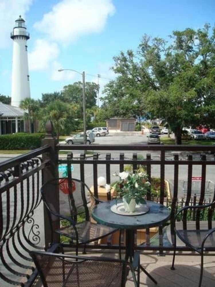 Ocean Inn and Suites 56/72
