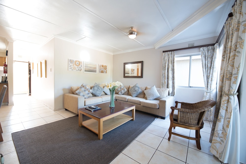 Lake View Cabanas 27/69