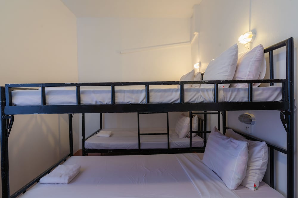 Five Rose Siem Reap Hostel 8/30