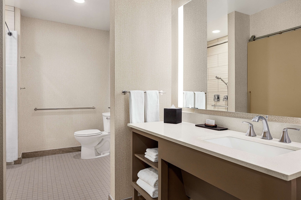 Embassy Suites by Hilton Round Rock 17/63