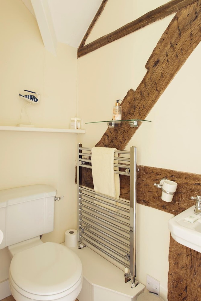 Church Farm B&B 44/47