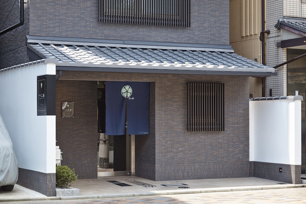 No6 Nijo-Hotel 33/34