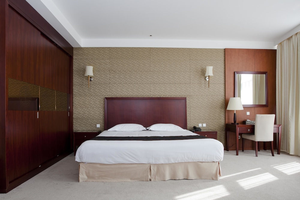 Shanghai Hotel Holland 10/71