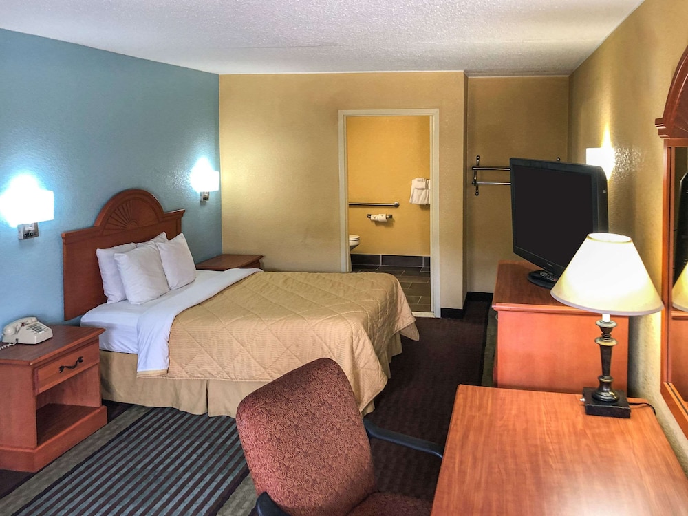 Rodeway Inn Joint Base Andrews Area 10/28