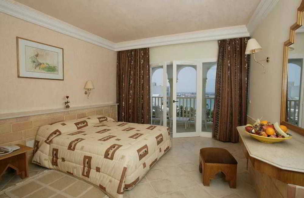 Delphin el Habib 14/50