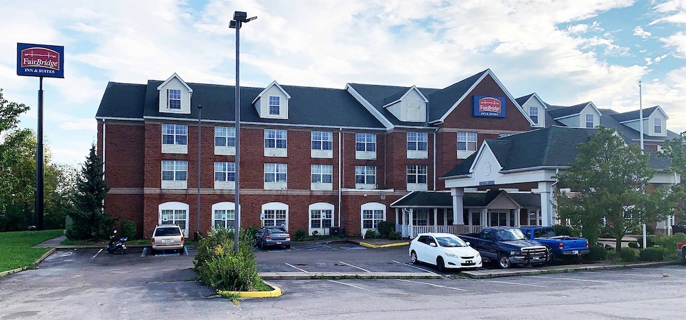 BlissPoint Inn and Suites Marion 40/47
