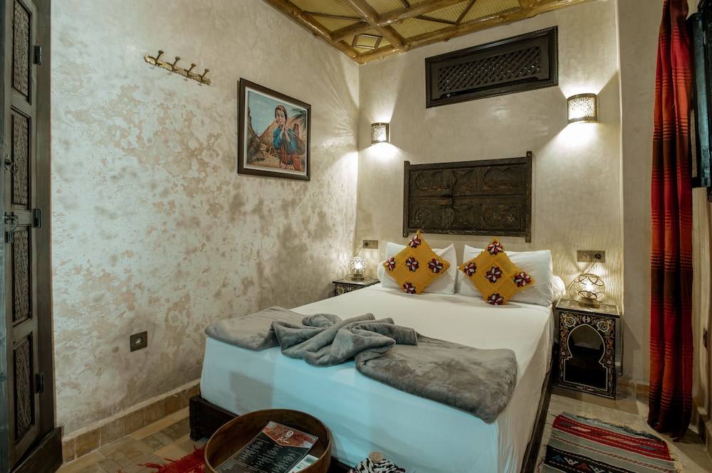 STANDARD, DOUBLE BED, PRIVATE BATHROOM