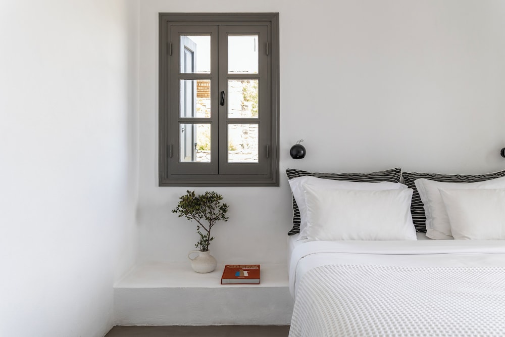 Acron Villas 6/50