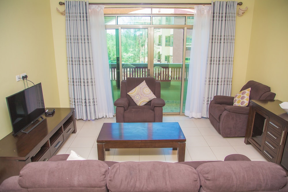 Sunset Paradise Holiday Homes 30/50