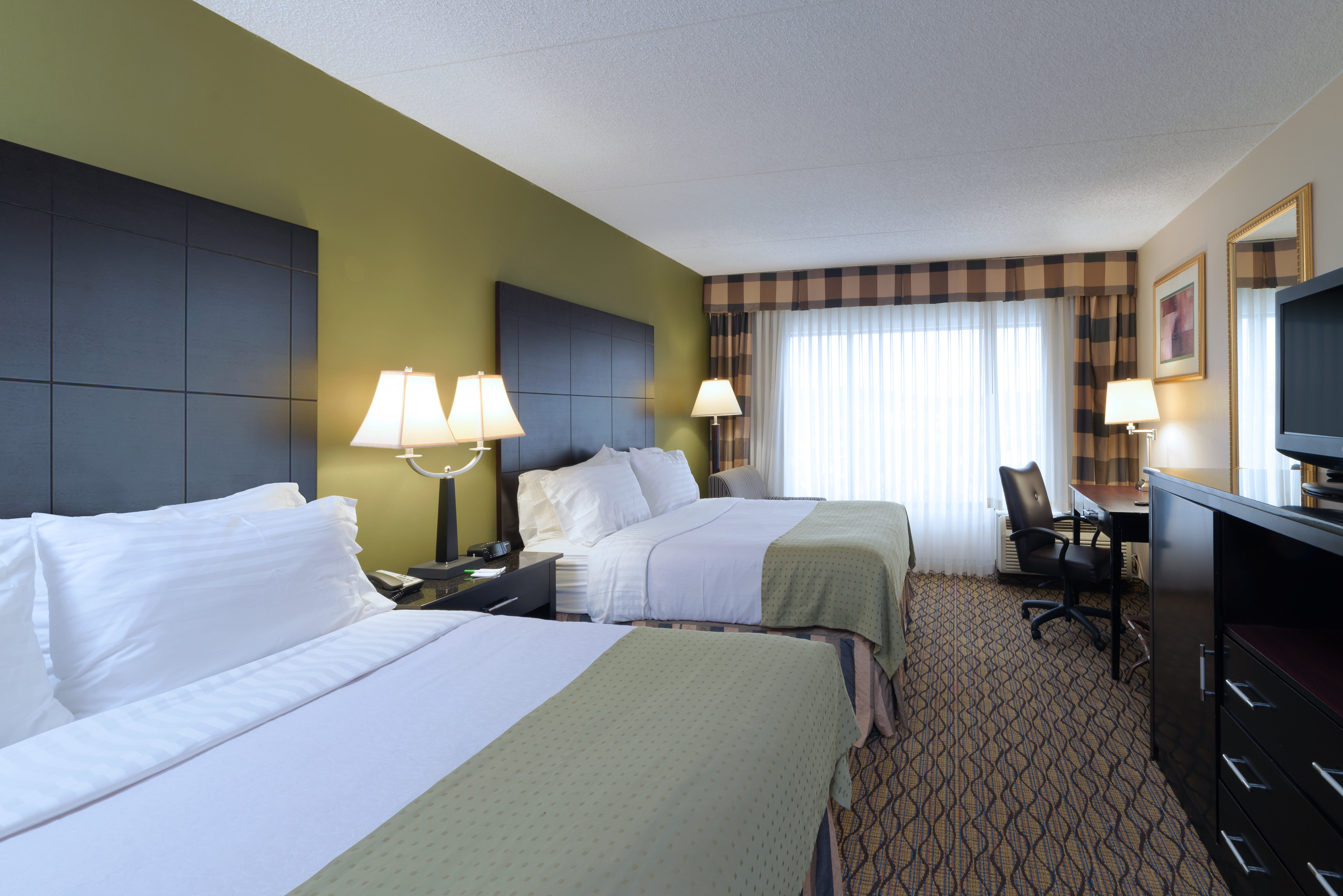 Garner Hotel Totowa by IHG 20/74