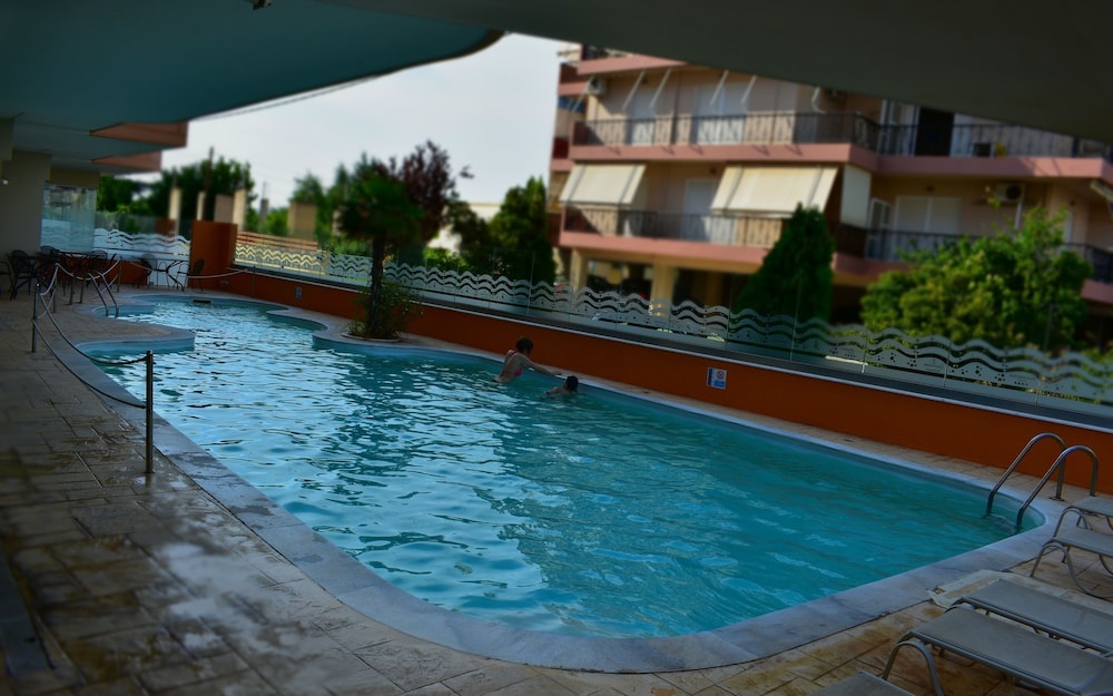 Philoxenia Hotel 72/75