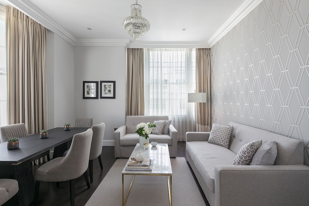 Chilworth Court 39/74