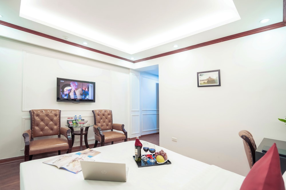 Paradise Boutique Hotel 51/57