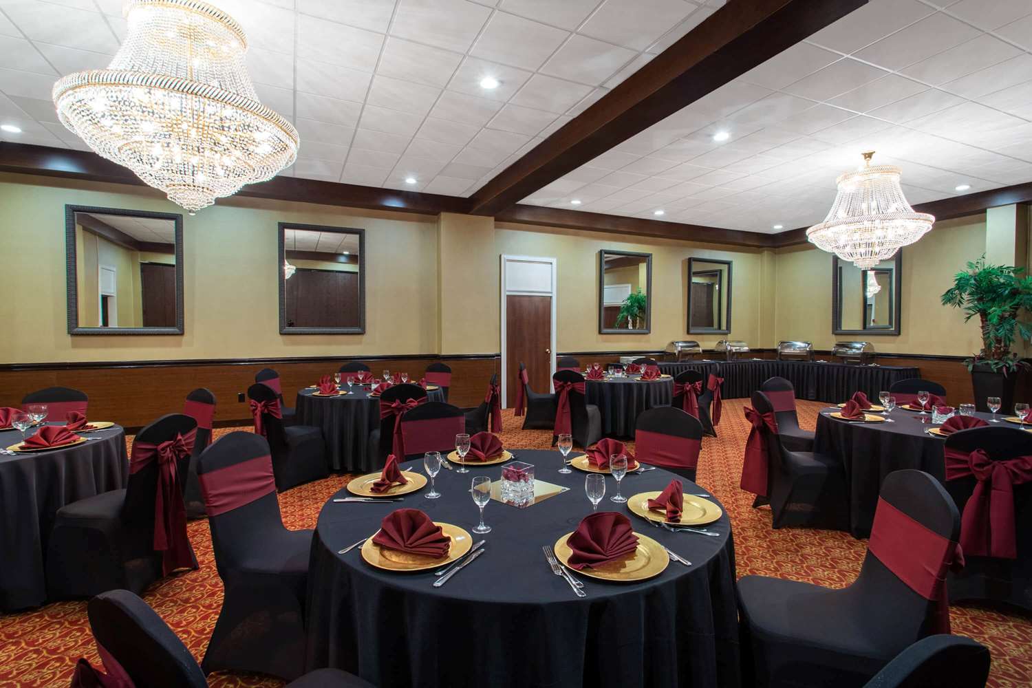 Ramada By Wyndham Tampa Airport Westshore 15/29