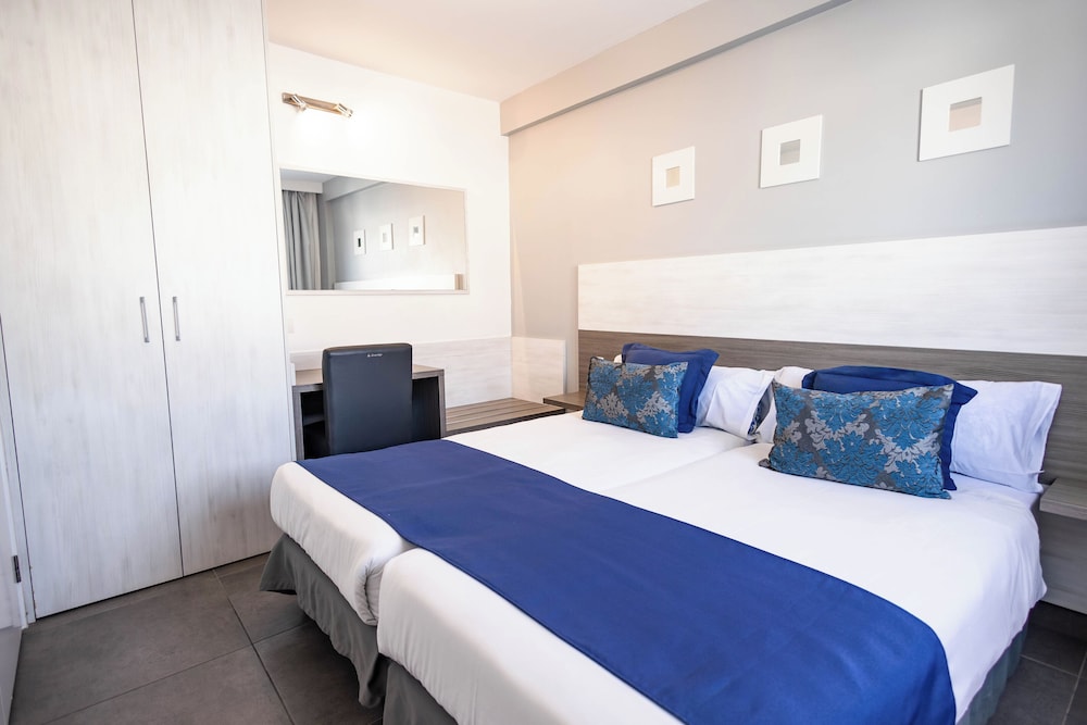 1 BEDROOM, CLASSIC, APARTMENT, SINGLE, TERRACE