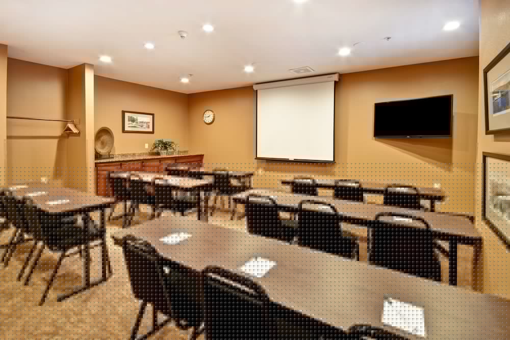 Grandstay Residential Suites Hotel La Crosse 49/62