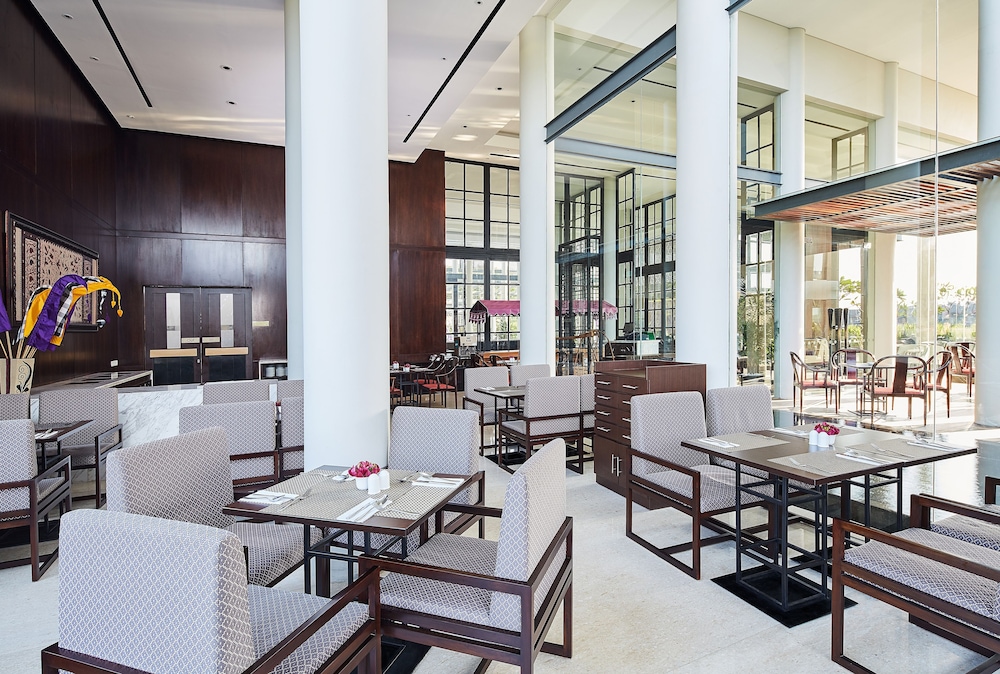 PREMIER PLACE HOTEL 46/61