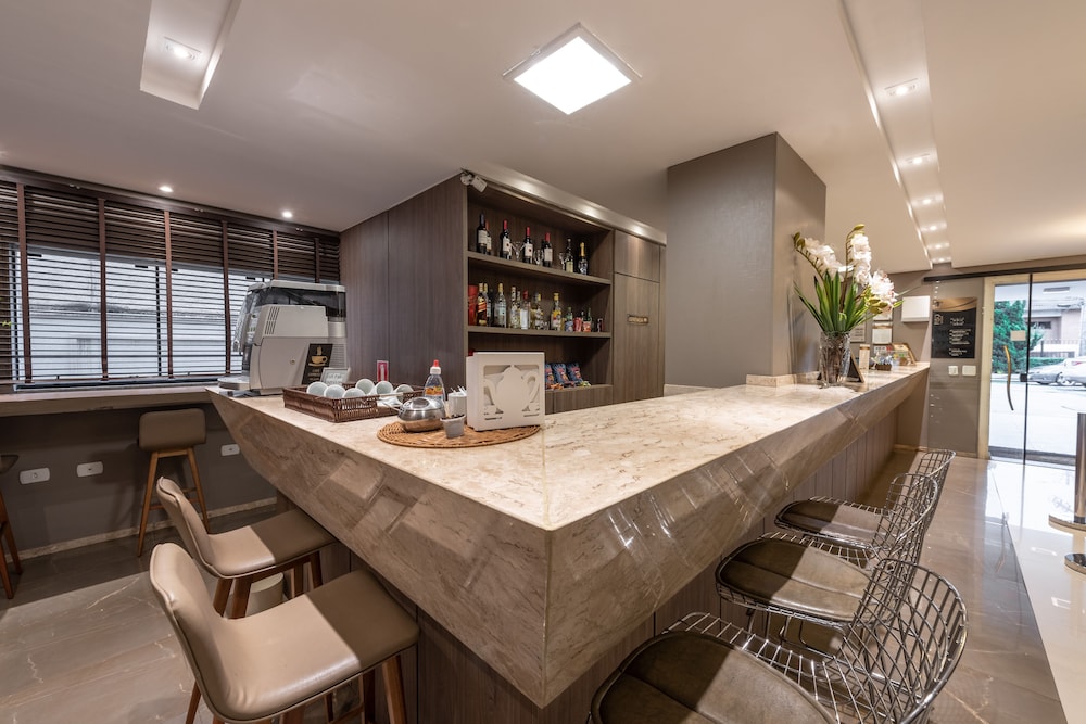 CLASS HOTEL GUAXUPE 35/50
