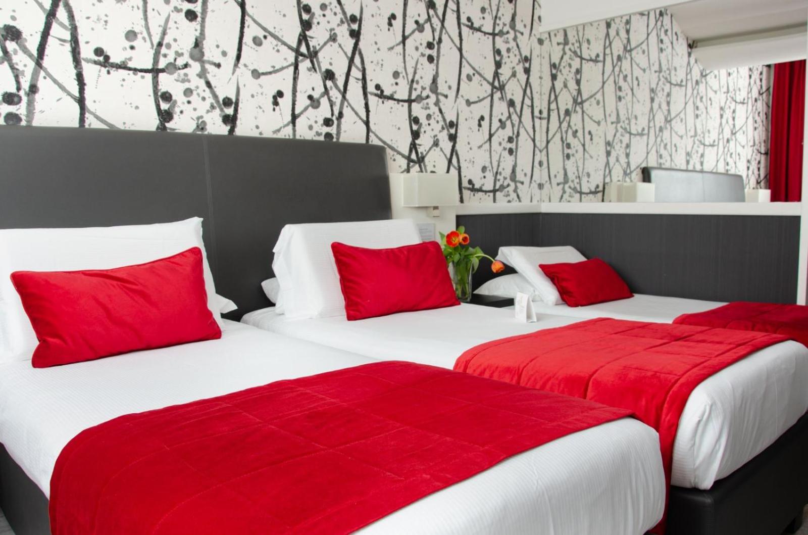 ROOM, TRIPLE