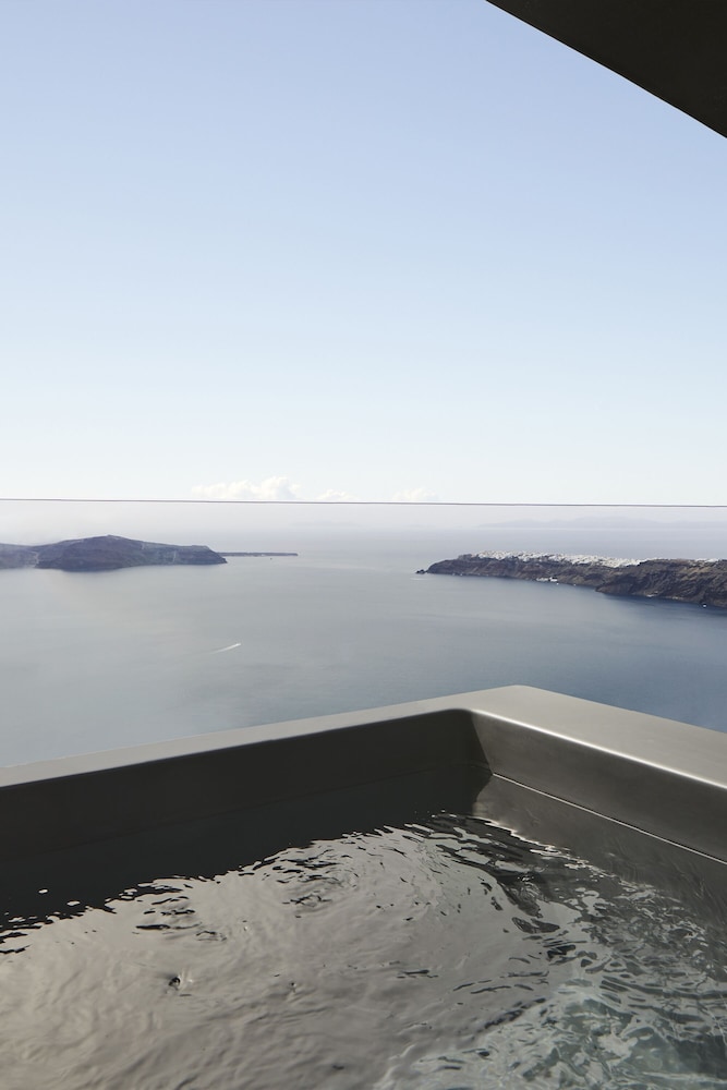 Kivotos Santorini 46/49