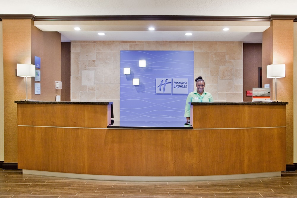 Holiday Inn Express Suites Buford Ne Lake Lanier Area 9/75