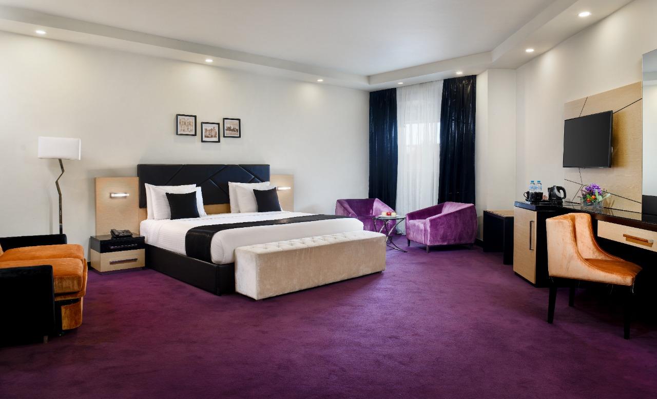 Junior Suite, Queen Bed, Garden or Pool View