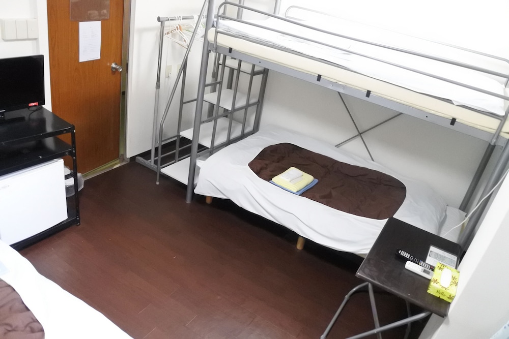 Hotel Mikado 25/67