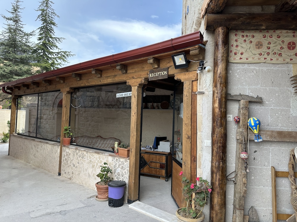 Atax Cave Hotel 12/50