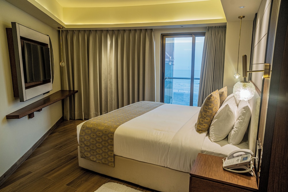Ramada by Wyndham Cox's Bazar Kolatoli Beach 19/42