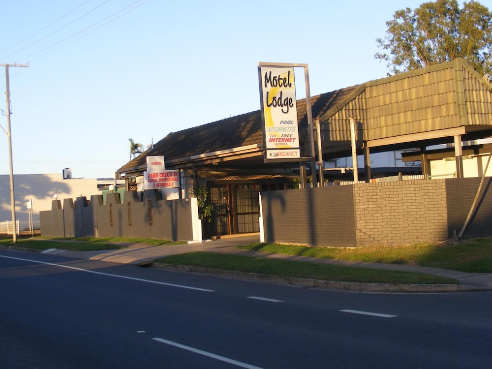 Motel Lodge 47/53