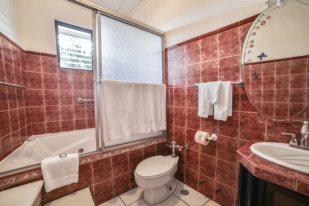 Adventure Inn 73/74