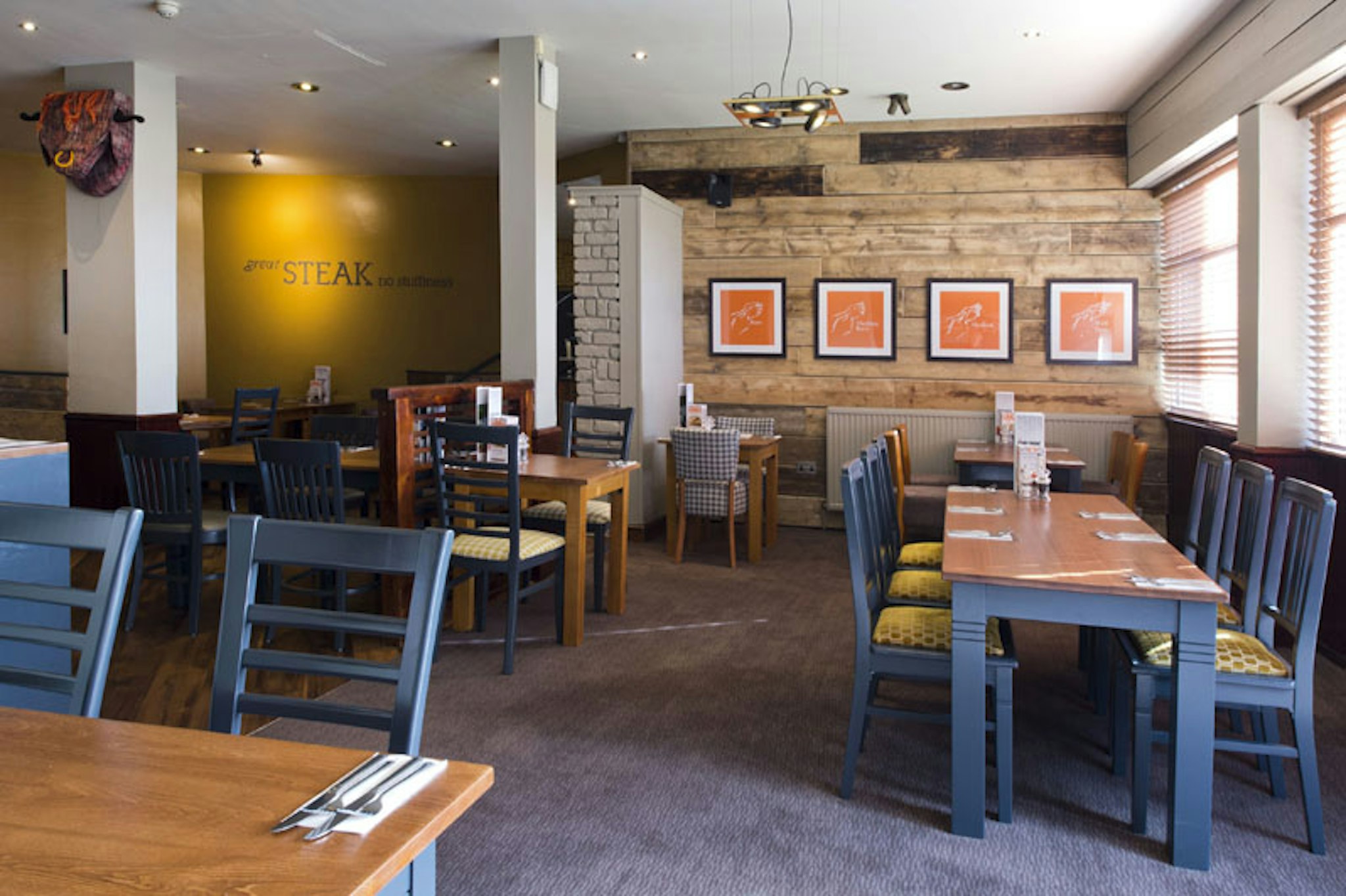 Premier Inn Glasgow (Cumbernauld) 33/45