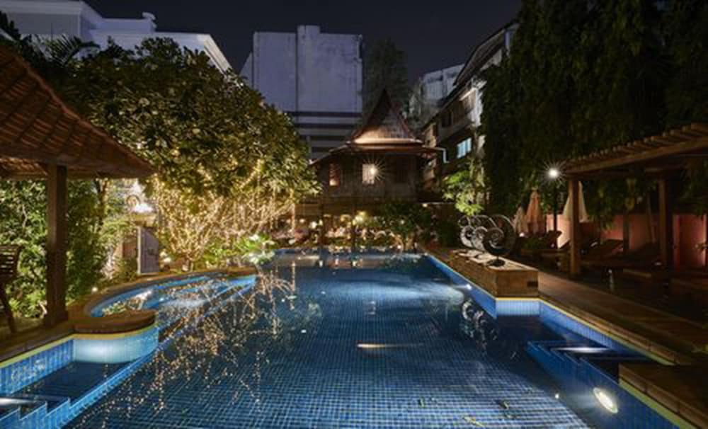 The Rose Residence 63/66