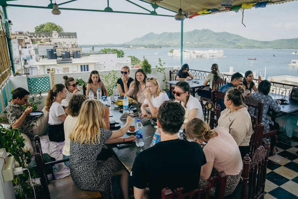 Hotel Lake Ghat Palace، Udaipur 35/53