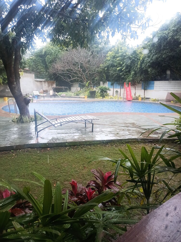 LA PERLE RIVER RESORTS 31/50